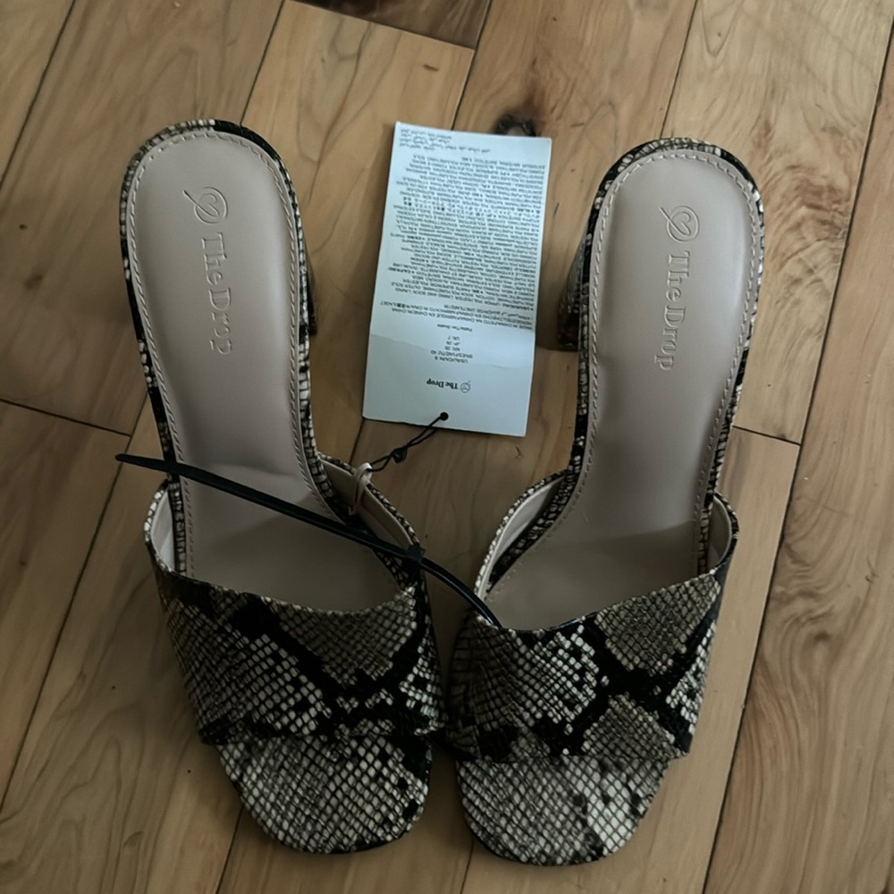 Brand new The drop Snake skin heels, size 9